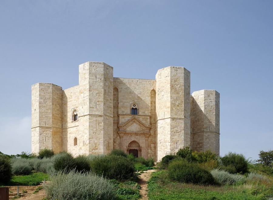 Il castello ottagonale