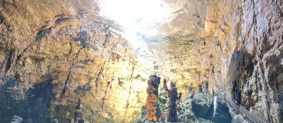 La Grave, ingresso delle grotte